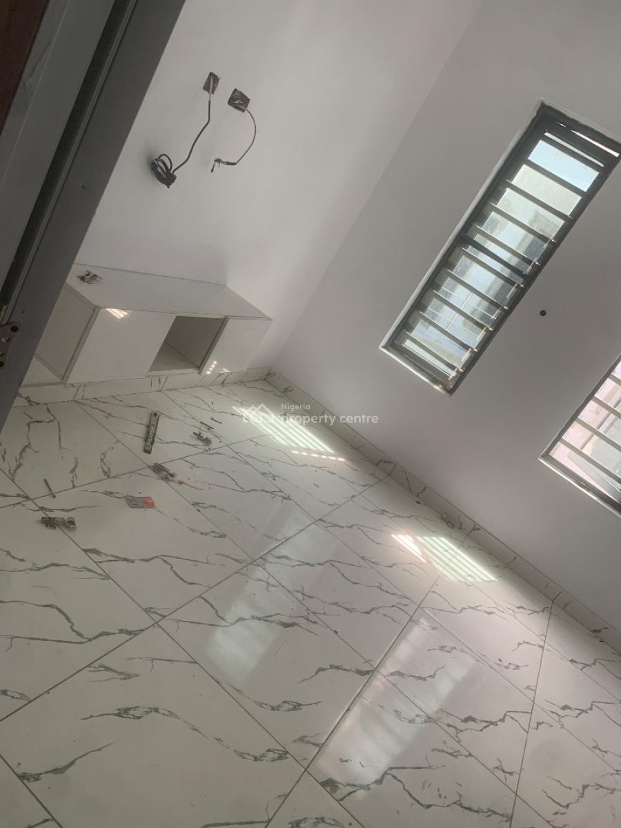 Mini Flat with Shared Kitchen, Chevon, Lekki Phase 1, Lekki, Lagos, Mini Flat (room and Parlour) for Rent