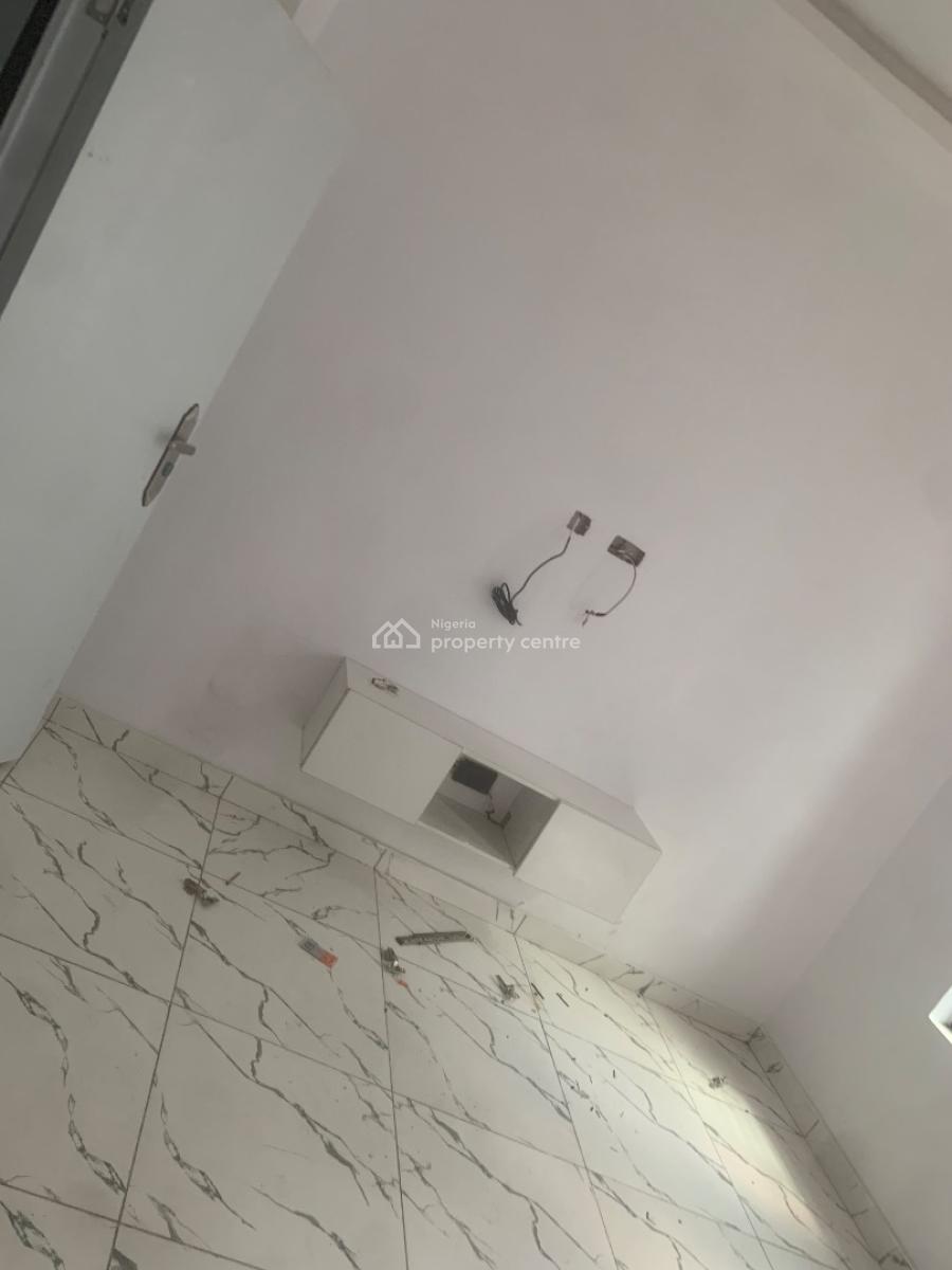 Mini Flat, Chevon, Lekki Phase 1, Lekki, Lagos, Mini Flat (room and Parlour) for Rent