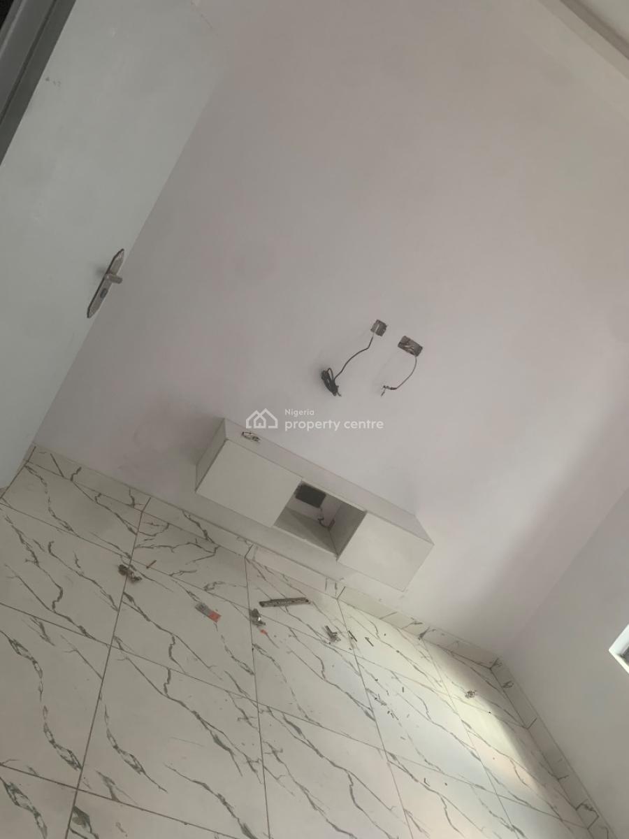 Mini Flat, Chevon, Lekki Phase 1, Lekki, Lagos, Mini Flat (room and Parlour) for Rent