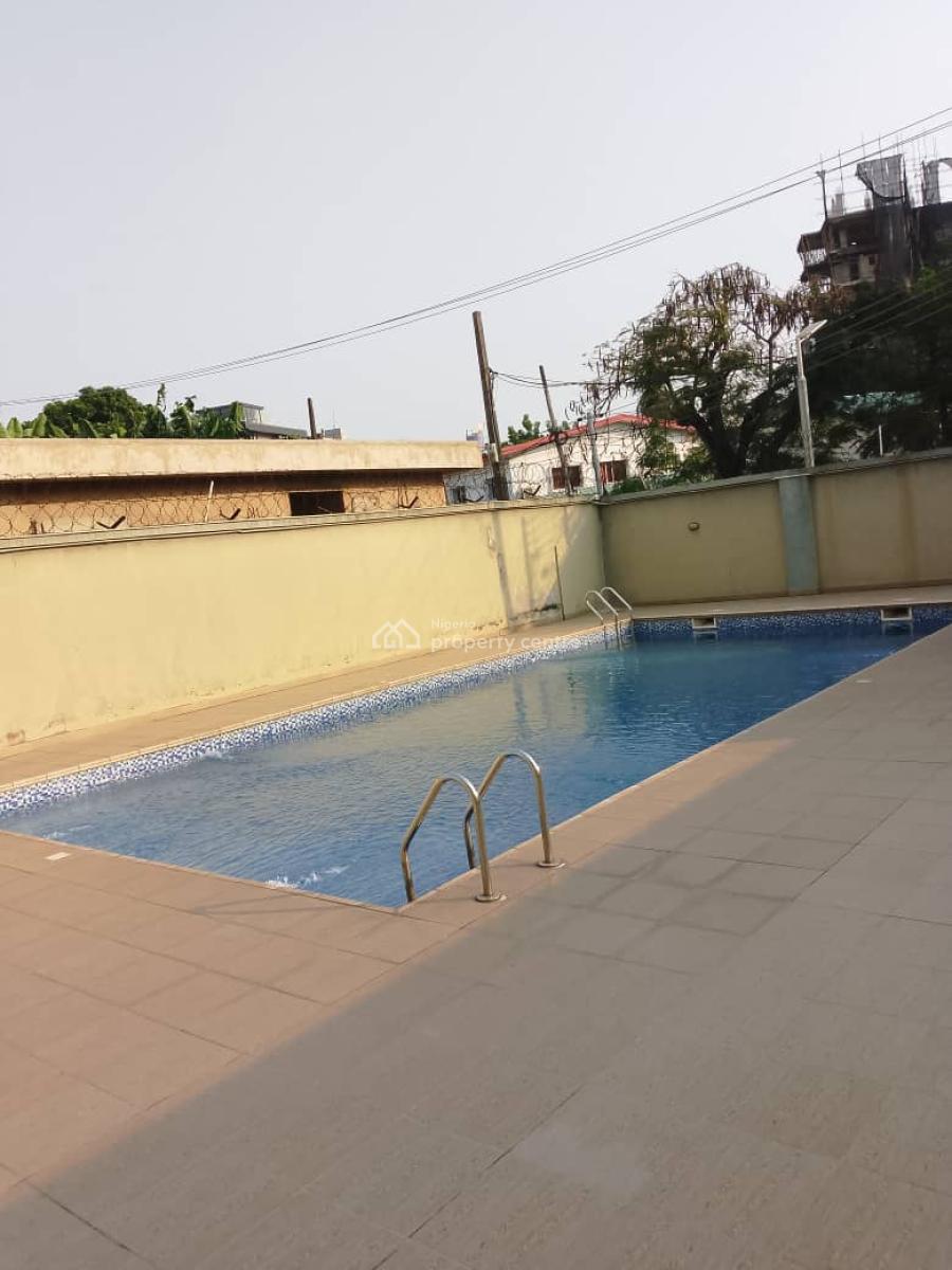 Experience Upscaled Living in This Well-maintained 3-bedroom Luxury Fl, South West Ikoyi (off Awolowo Road Ikoyi), Ikoyi, Lagos, Flat / Apartment for Sale