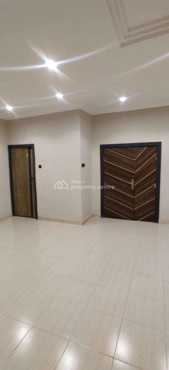 Standard 3 Bedroom Flat with Modern Facilities Partial Furnished Kitch, Off Awolowo Way Ikeja, Ikeja, Lagos, Flat / Apartment for Rent
