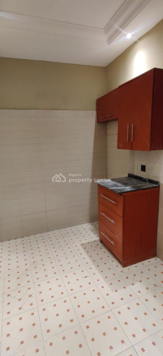 Standard 3 Bedroom Flat with Modern Facilities Partial Furnished Kitch, Off Awolowo Way Ikeja, Ikeja, Lagos, Flat / Apartment for Rent