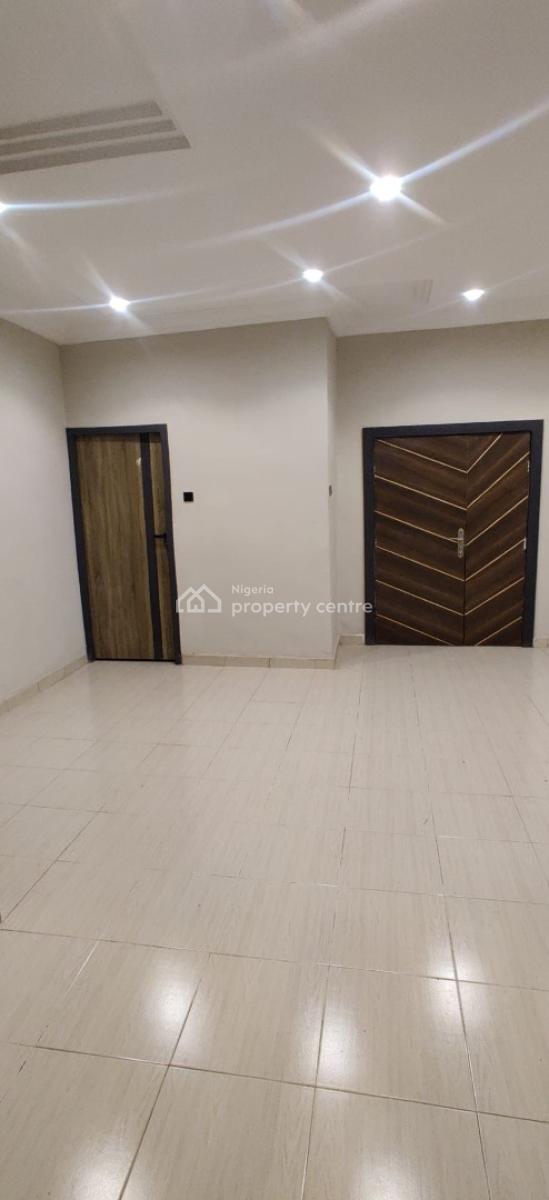 Standard 3 Bedroom Flat with Modern Facilities Partial Furnished Kitch, Off Awolowo Way Ikeja, Ikeja, Lagos, Flat / Apartment for Rent