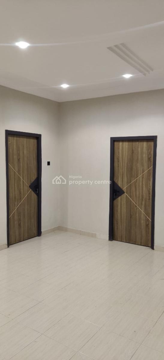 Standard 3 Bedroom Flat with Modern Facilities Partial Furnished Kitch, Off Awolowo Way Ikeja, Ikeja, Lagos, Flat / Apartment for Rent