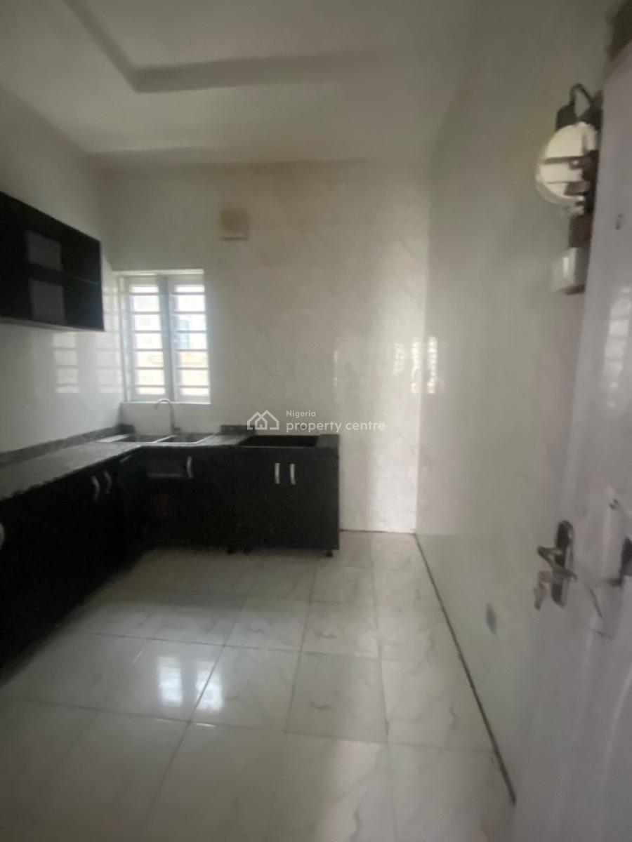 Spectacular 2 Bedroom Apartment, Oral Estate, Lekki, Lagos, Flat / Apartment for Rent