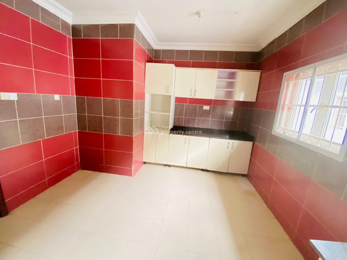 3 Bedroom Flat, Off Adewunmi Adebimpe Drive, Lekki Phase 1, Lekki, Lagos, Flat / Apartment for Rent