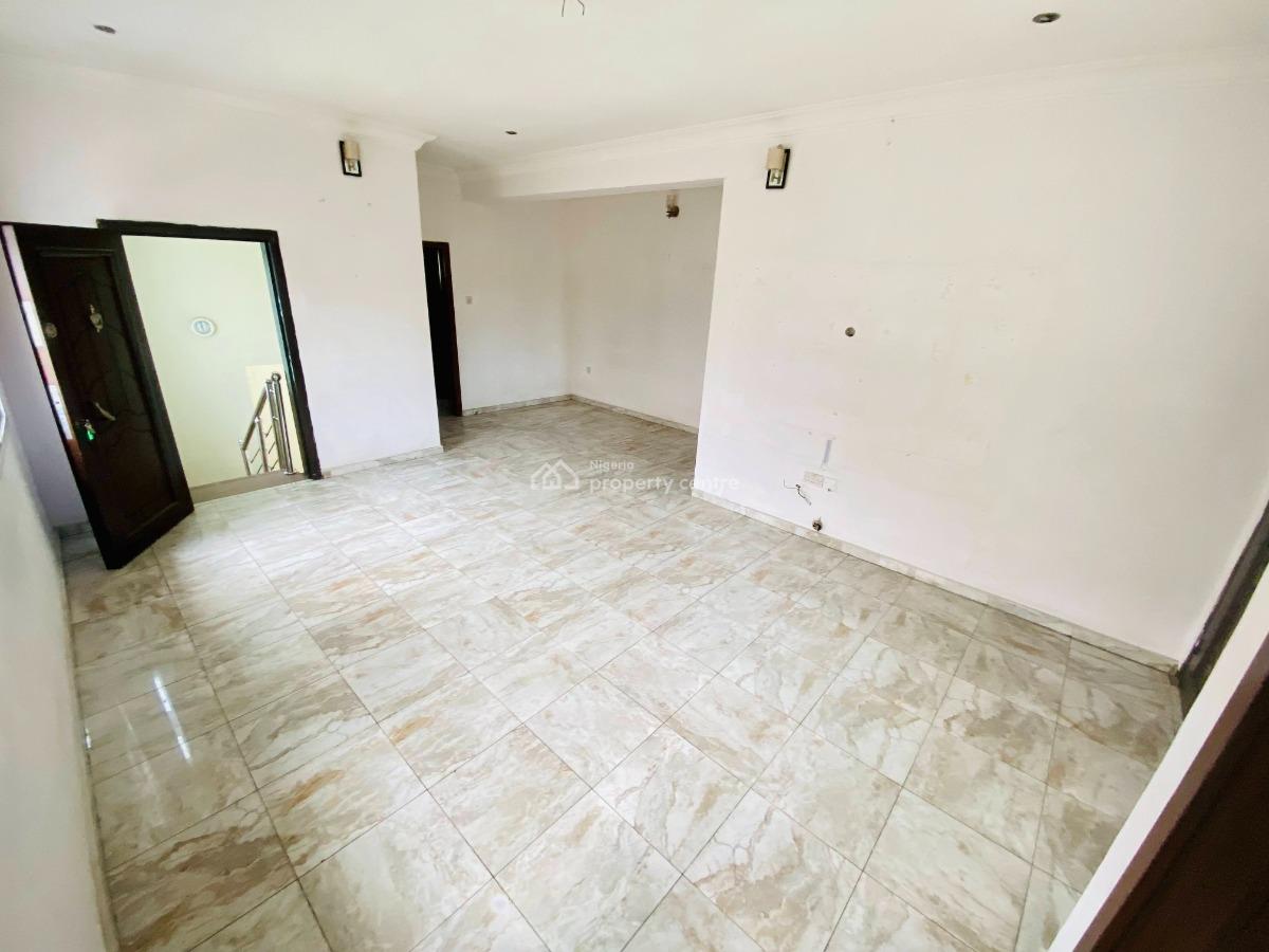 3 Bedroom Flat, Off Adewunmi Adebimpe Drive, Lekki Phase 1, Lekki, Lagos, Flat / Apartment for Rent
