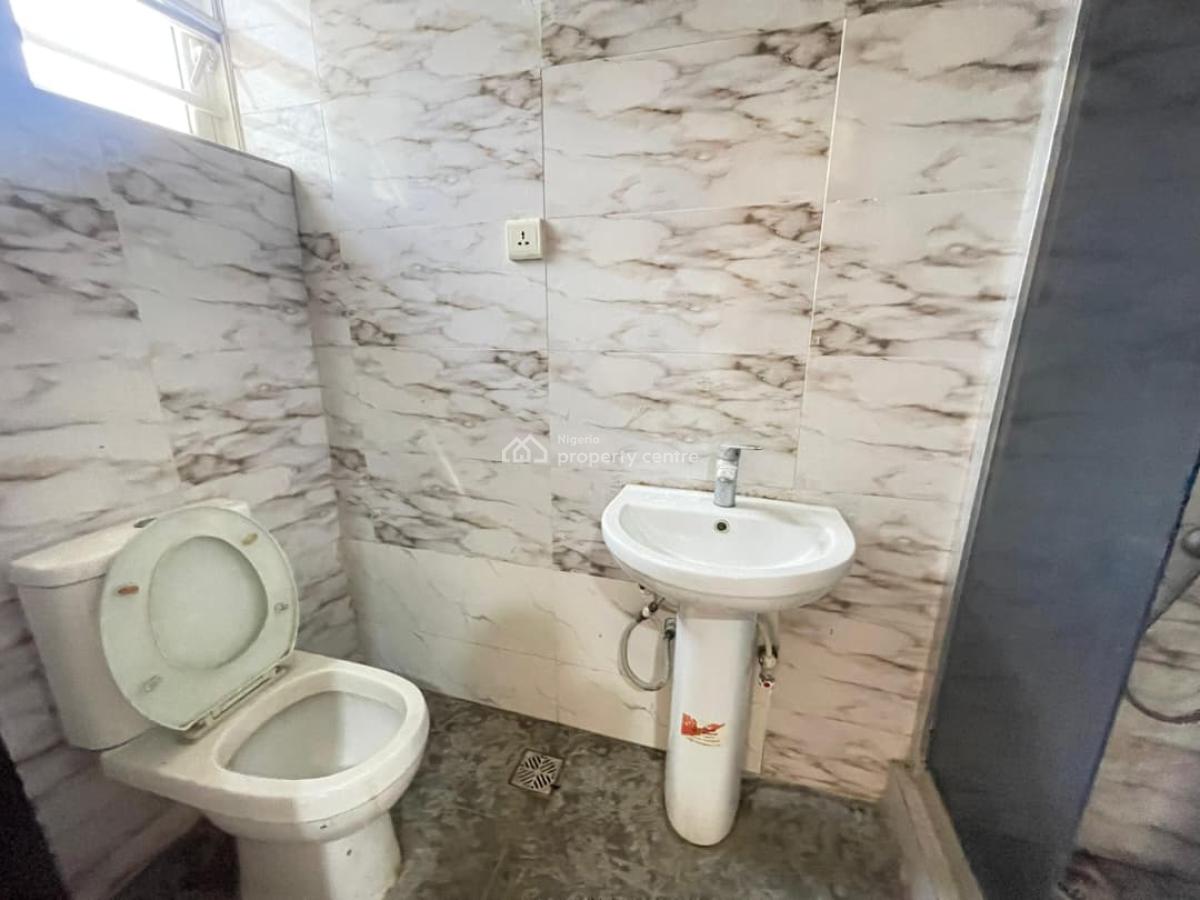 Self Serviced 4 Bedroom Semi-detached House with Bq, Sangotedo, Ajah, Lagos, Semi-detached Duplex for Rent
