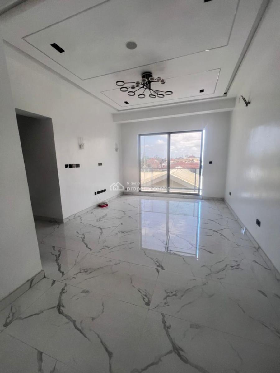 2 Bedroom Apartment with a Gym, Pool and Fitted Kitchen, Lekki Phase 1, Lekki, Lagos, Flat / Apartment for Sale