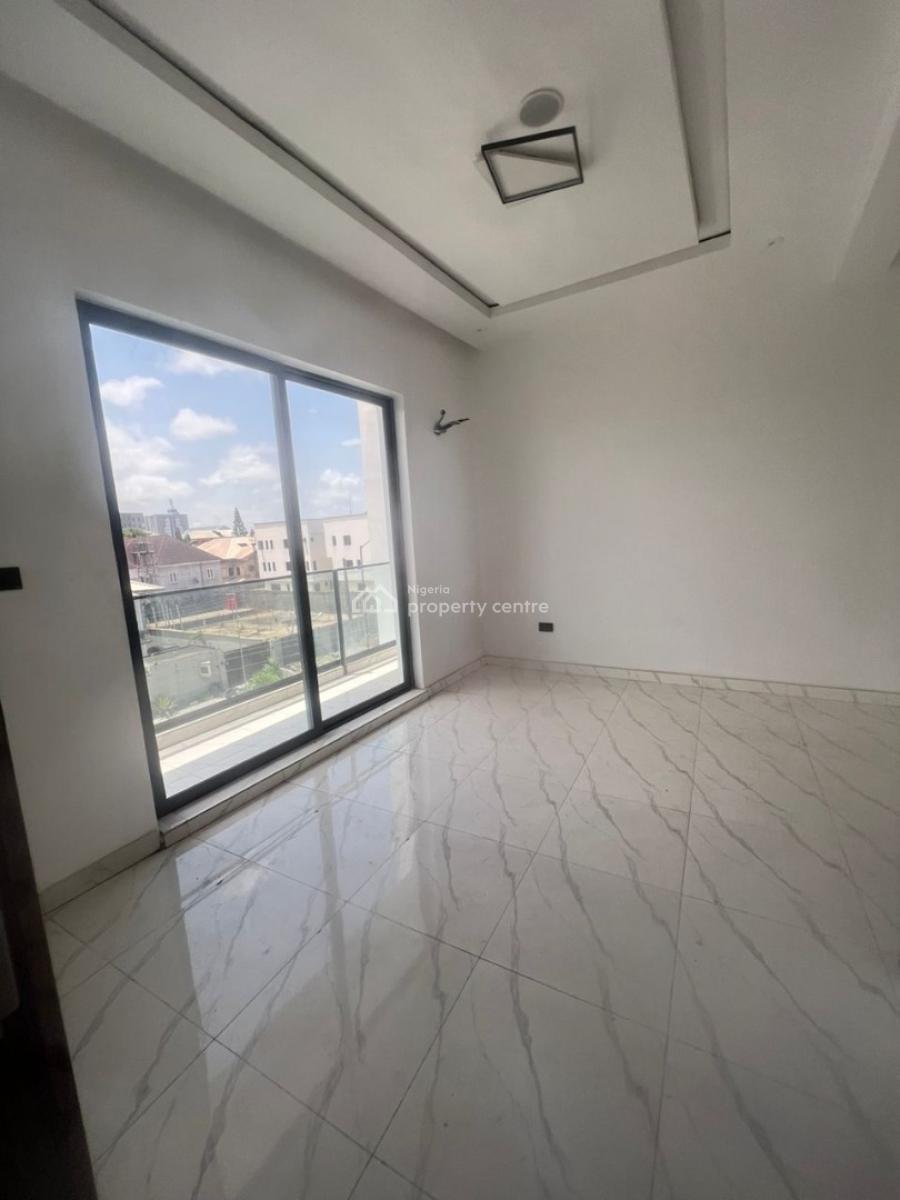 2 Bedroom Apartment with a Gym, Pool and Fitted Kitchen, Lekki Phase 1, Lekki, Lagos, Flat / Apartment for Sale