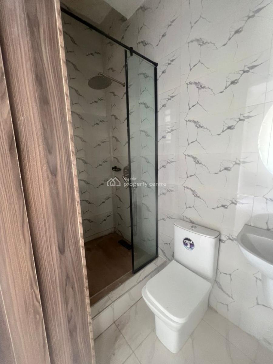 2 Bedroom Apartment with a Gym, Pool and Fitted Kitchen, Lekki Phase 1, Lekki, Lagos, Flat / Apartment for Sale