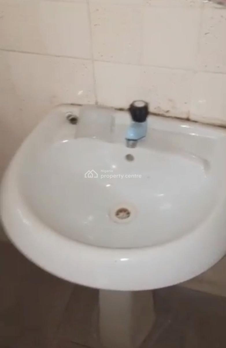 Lovely 3bedroom Flat Ground Floor Readily Available for Urgent Uptake., Secured Place, Ologolo, Lekki, Lagos, Flat / Apartment for Rent
