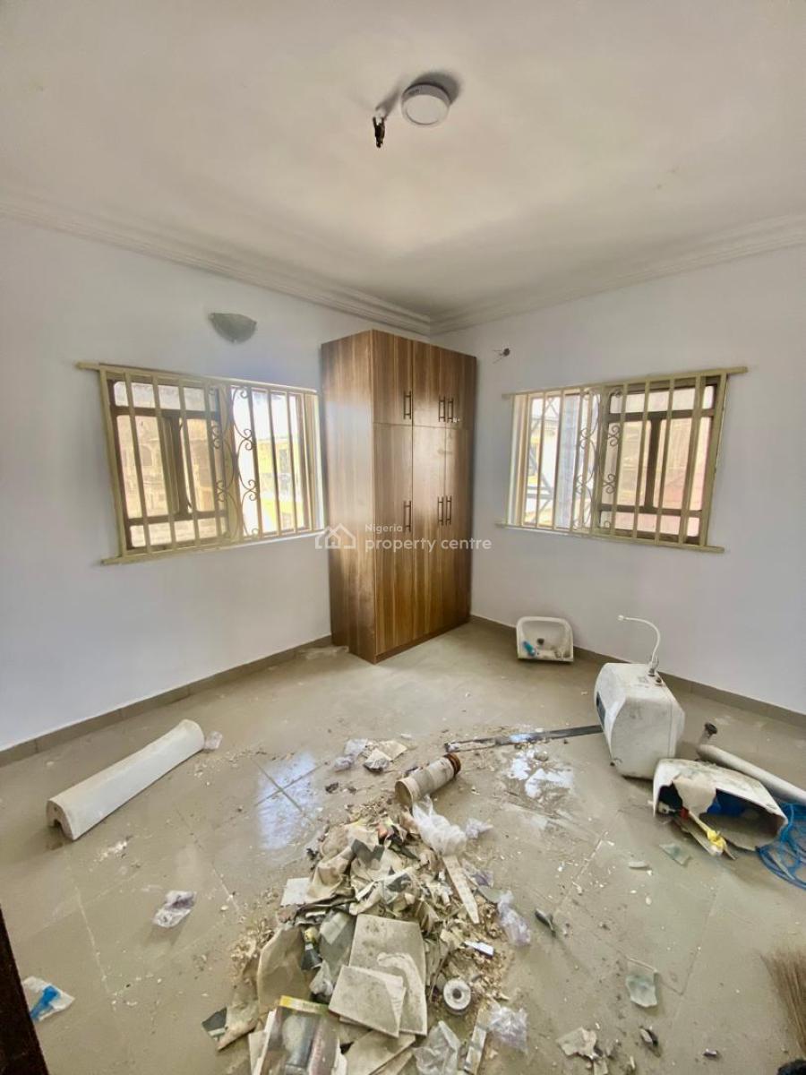 a Standard Well Renovated 3 Bedroom Flat, Abraham Adesanya, Ajah, Lagos, Flat / Apartment for Rent