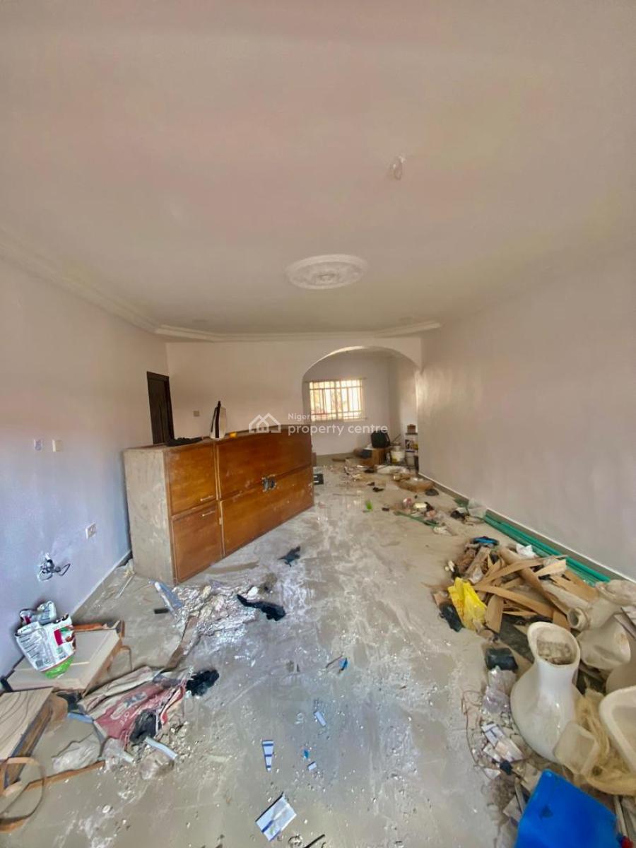a Standard Well Renovated 3 Bedroom Flat, Abraham Adesanya, Ajah, Lagos, Flat / Apartment for Rent