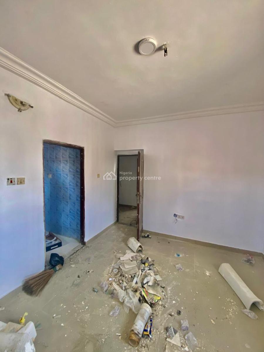 a Standard Well Renovated 3 Bedroom Flat, Abraham Adesanya, Ajah, Lagos, Flat / Apartment for Rent