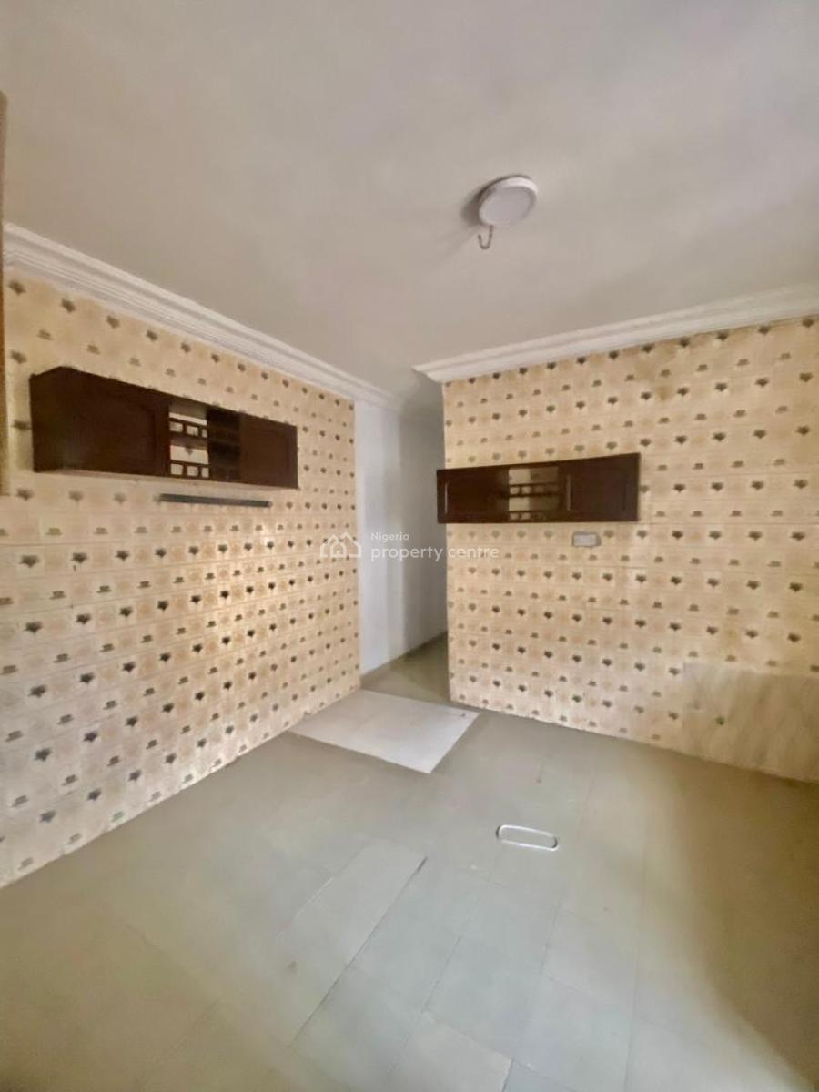 a Standard Well Renovated 3 Bedroom Flat, Abraham Adesanya, Ajah, Lagos, Flat / Apartment for Rent