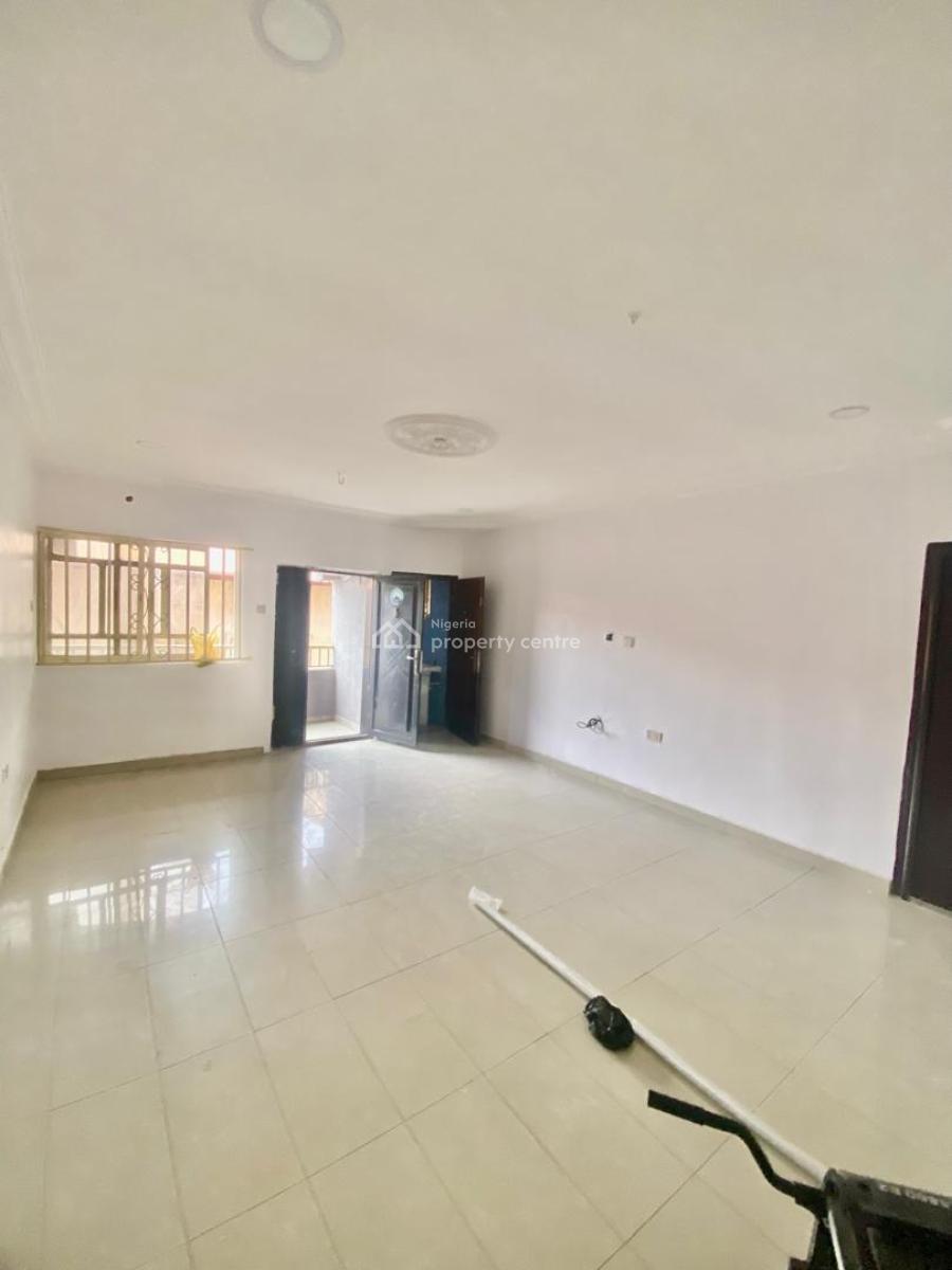a Standard Well Renovated 3 Bedroom Flat, Abraham Adesanya, Ajah, Lagos, Flat / Apartment for Rent