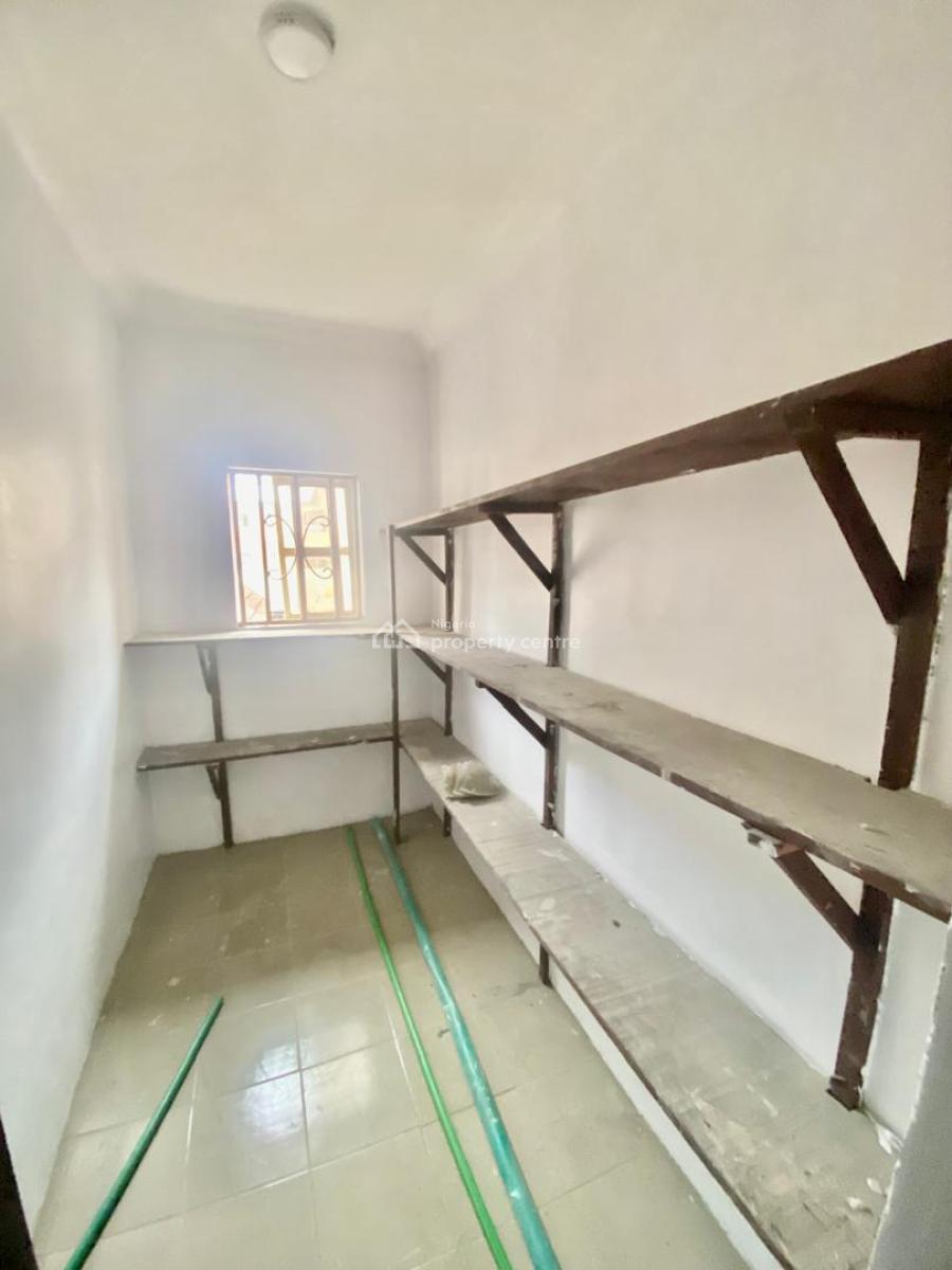 a Standard Well Renovated 3 Bedroom Flat, Abraham Adesanya, Ajah, Lagos, Flat / Apartment for Rent