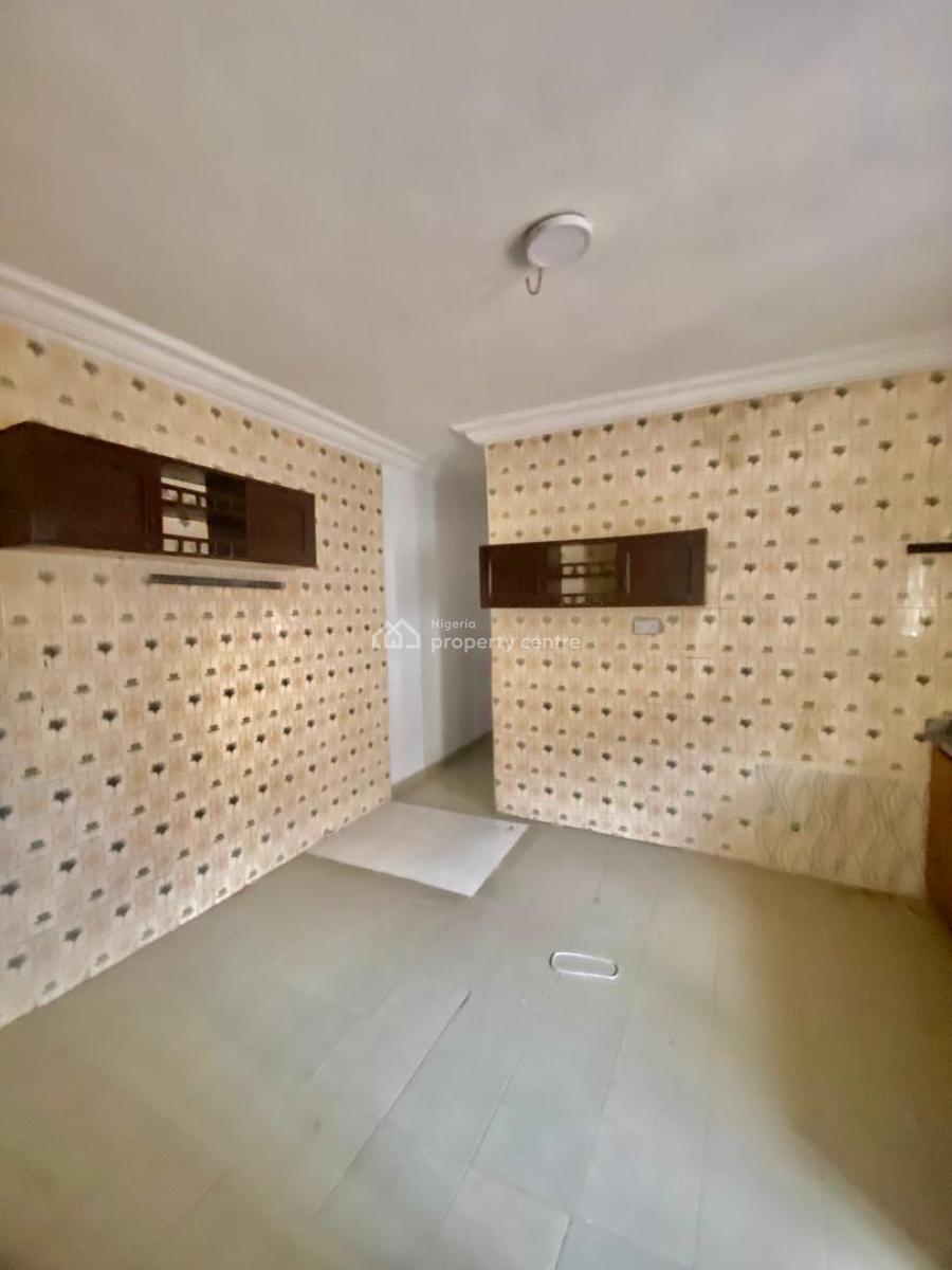 a Standard Well Renovated 3 Bedroom Flat, Abraham Adesanya, Ajah, Lagos, Flat / Apartment for Rent