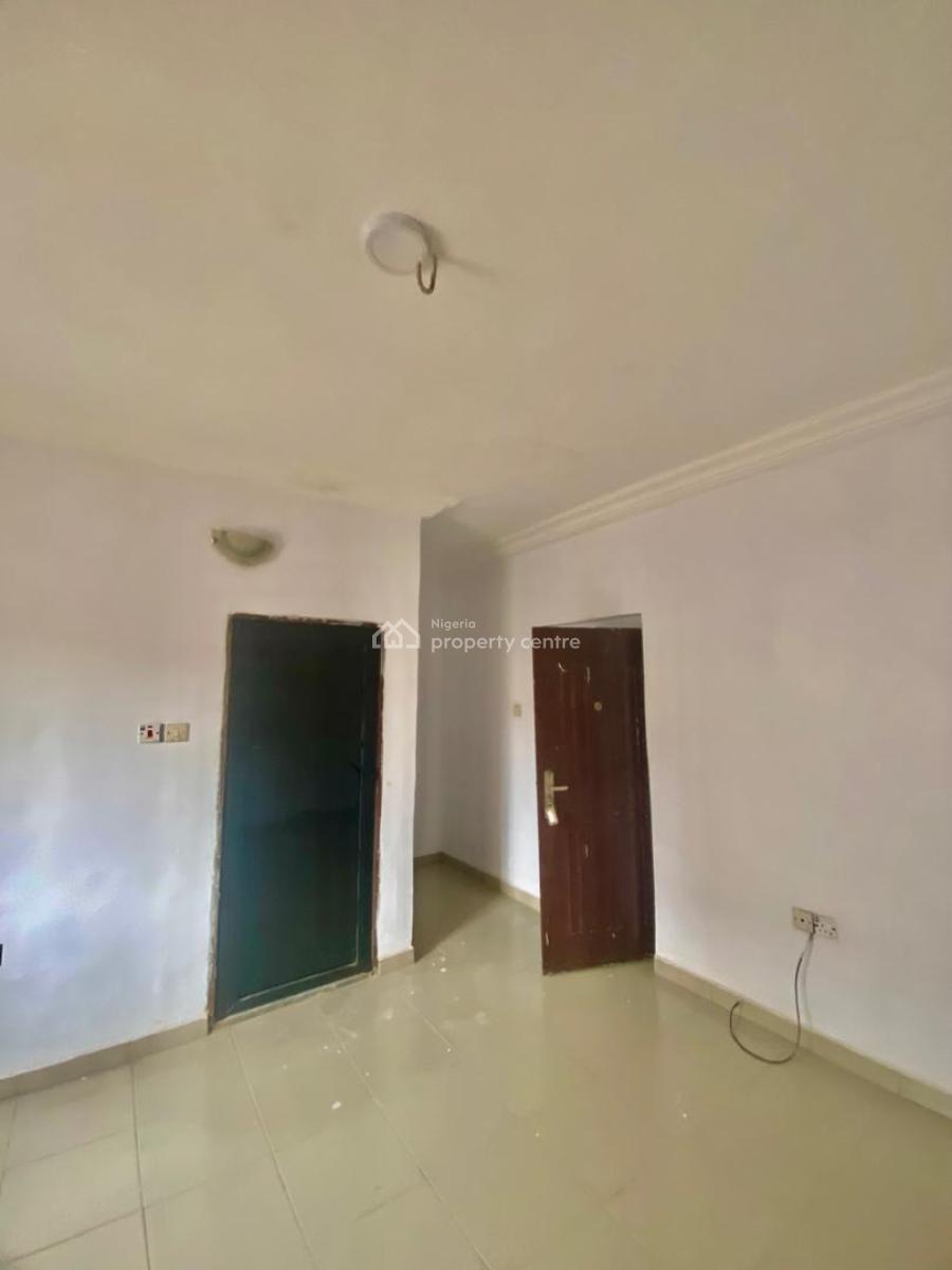 a Standard Well Renovated 3 Bedroom Flat, Abraham Adesanya, Ajah, Lagos, Flat / Apartment for Rent