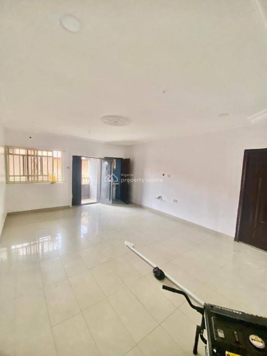 a Standard Well Renovated 3 Bedroom Flat, Abraham Adesanya, Ajah, Lagos, Flat / Apartment for Rent