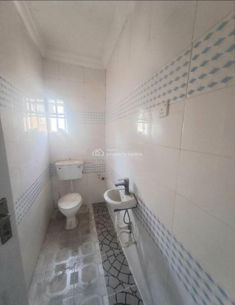 Well Built 2 Bedroom Apartment, Victoria Island (vi), Lagos, Flat / Apartment for Rent