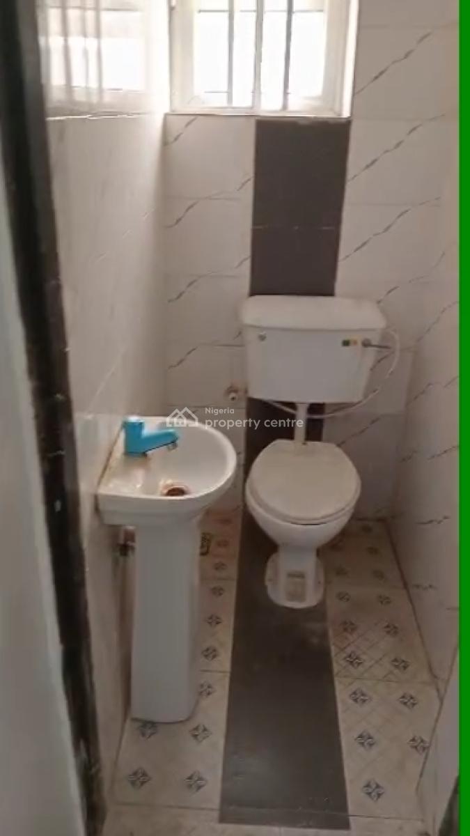 Well Maintained 2 Bedroom Flat, Labora, Abijo, Lekki, Lagos, Flat / Apartment for Rent