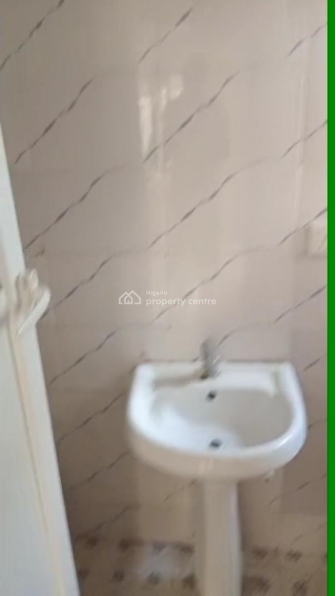 Well Maintained 2 Bedroom Flat, Labora, Abijo, Lekki, Lagos, Flat / Apartment for Rent