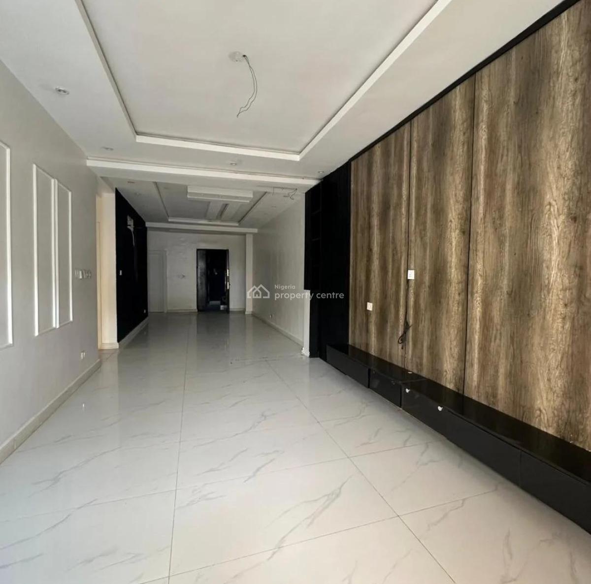 Lovely Distressed Serviced 2 Bedroom Flat, Ikate Elegushi, Lekki, Lagos, Flat / Apartment for Sale