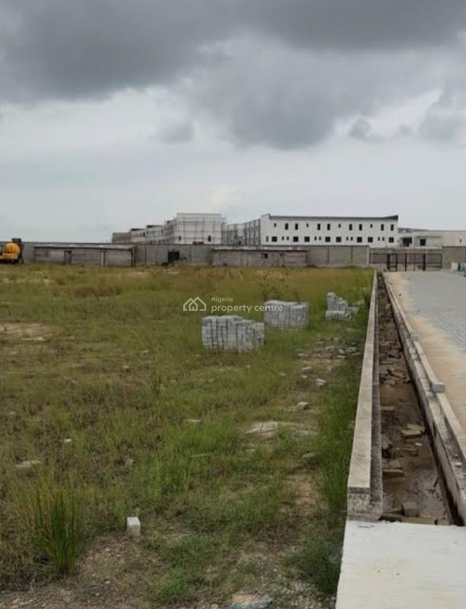 1109sqm Plot of Land in a Descent Environment (dealing with Mandate), Lekki Phase 1, Lekki, Lagos, Residential Land Joint Venture