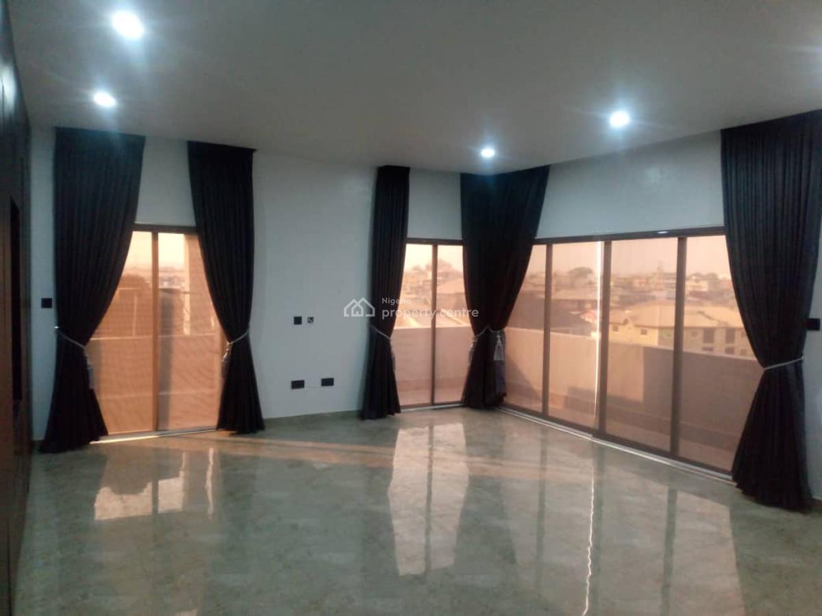 Well Fitted Pent Suite 3 Bedroom Flat, Ifako, Gbagada, Gbagada, Lagos, Flat / Apartment for Sale