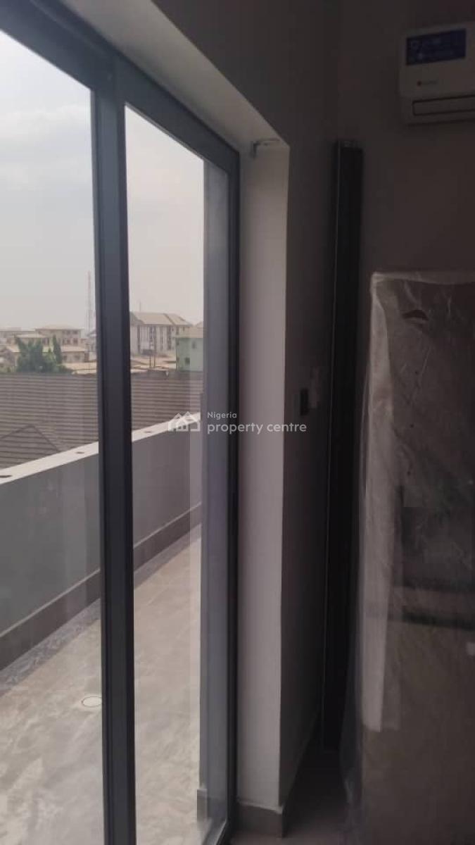 Well Fitted Pent Suite 3 Bedroom Flat, Ifako, Gbagada, Gbagada, Lagos, Flat / Apartment for Sale