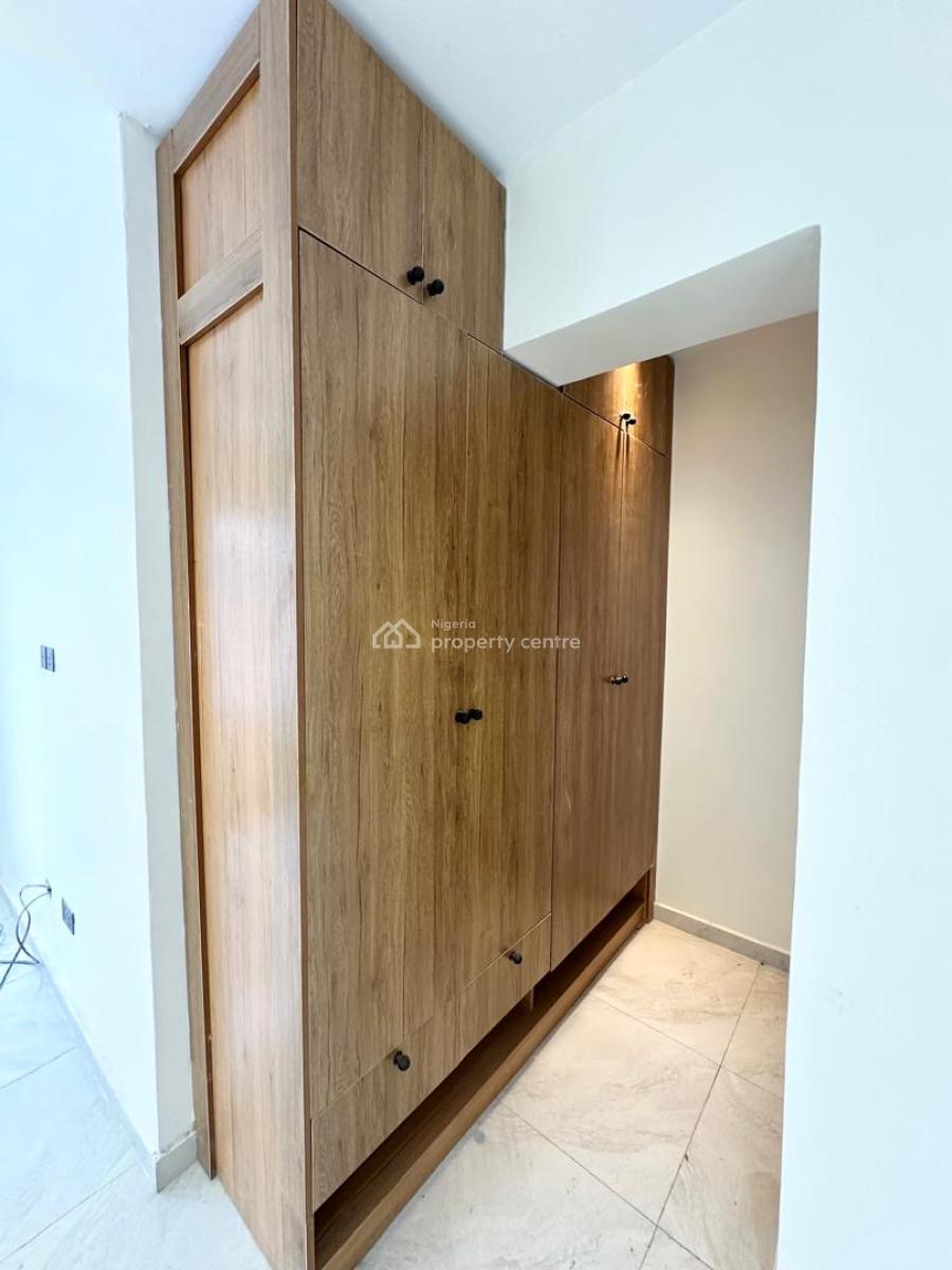 3 Bedroom Apartment with a Bq and Pool, Ikate Lekki, Lekki, Lagos, Block of Flats for Sale