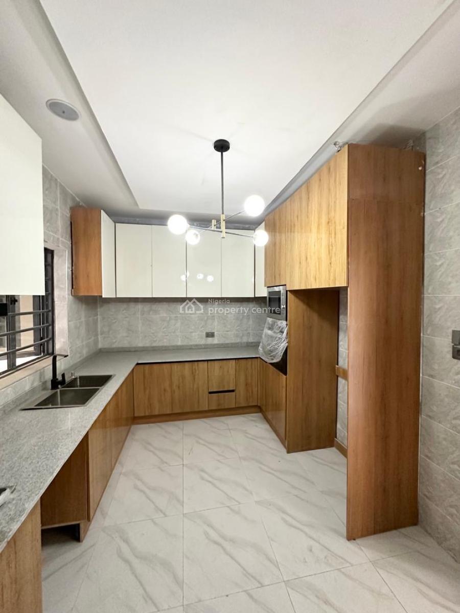 3 Bedroom Apartment with a Bq and Pool, Ikate Lekki, Lekki, Lagos, Block of Flats for Sale