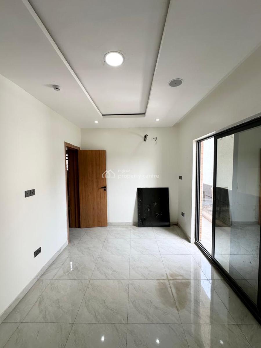3 Bedroom Apartment with a Bq and Pool, Ikate Lekki, Lekki, Lagos, Block of Flats for Sale
