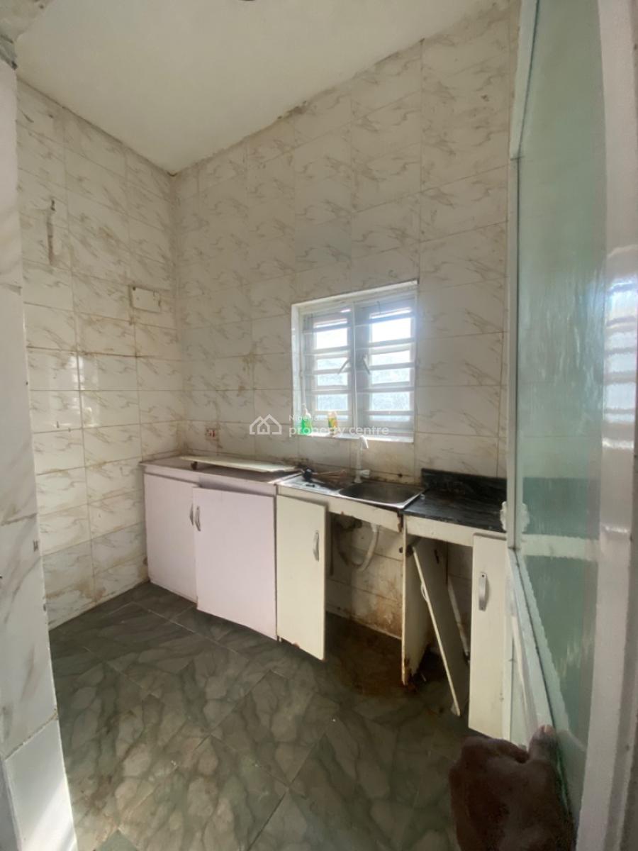 Newly Out Spacious Mini Flat in The Heart of Lekki, Opposite Shoprite, Ologolo, Lekki, Lagos, Flat / Apartment for Rent