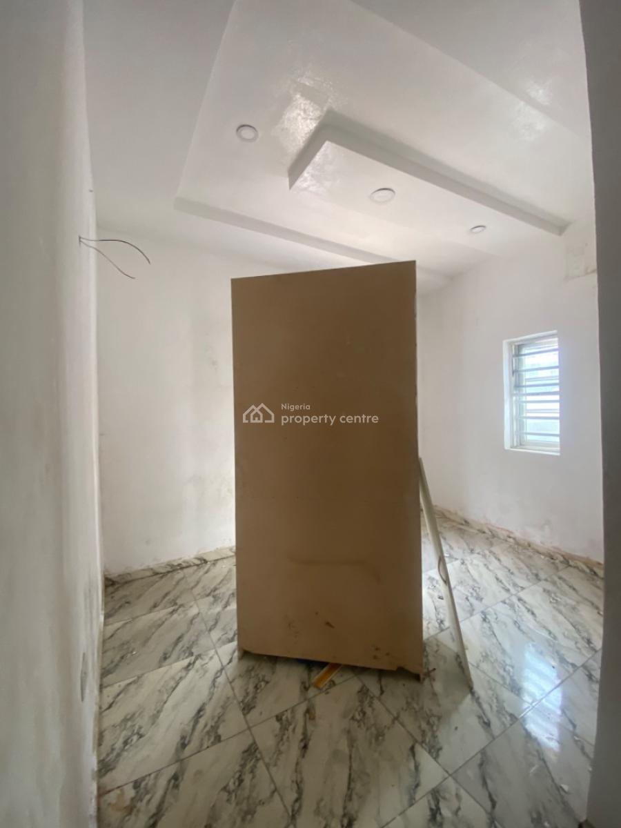 Newly Out Spacious Mini Flat in The Heart of Lekki, Opposite Shoprite, Ologolo, Lekki, Lagos, Flat / Apartment for Rent