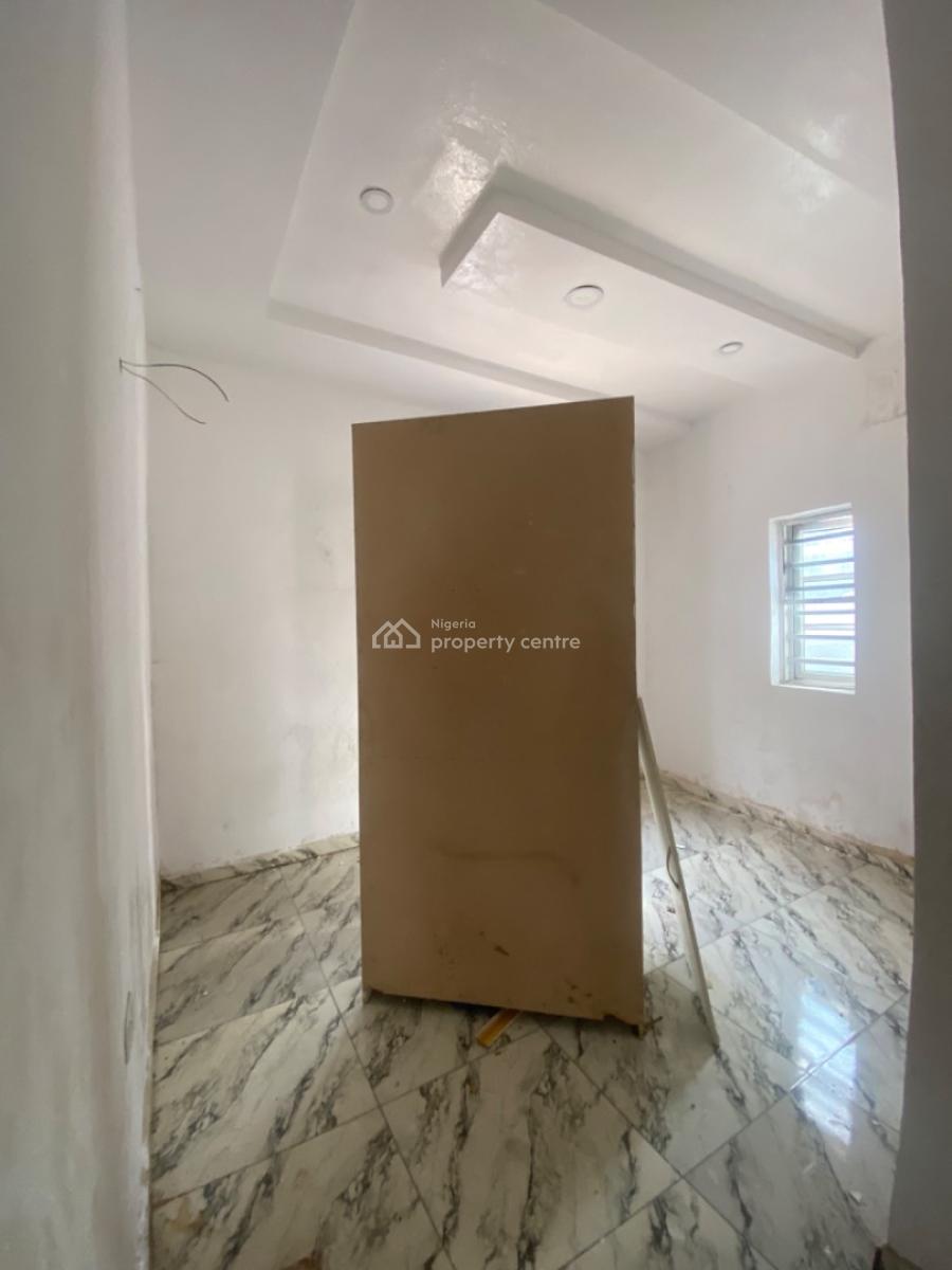 Newly Out Spacious Mini Flat in The Heart of Lekki, Opposite Shoprite, Ologolo, Lekki, Lagos, Flat / Apartment for Rent