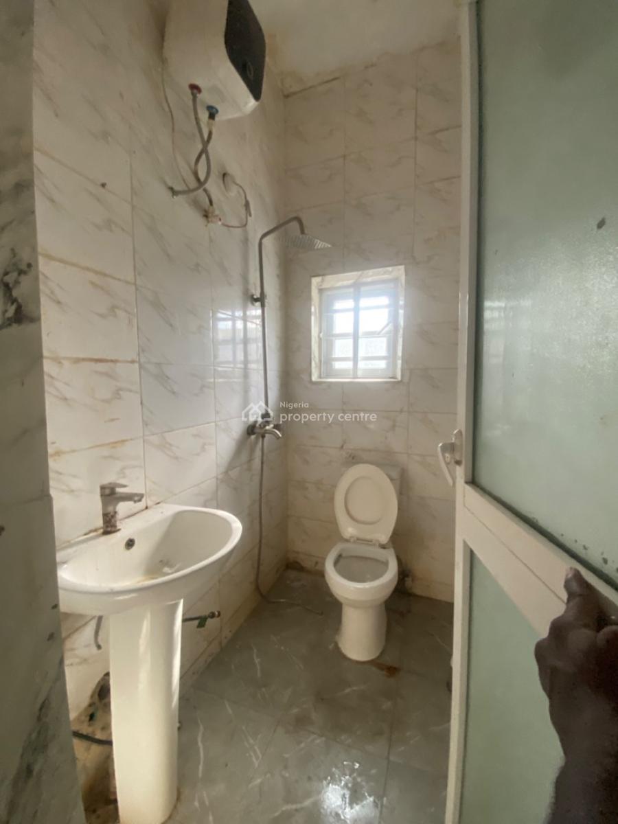 Newly Out Spacious Mini Flat in The Heart of Lekki, Opposite Shoprite, Ologolo, Lekki, Lagos, Flat / Apartment for Rent