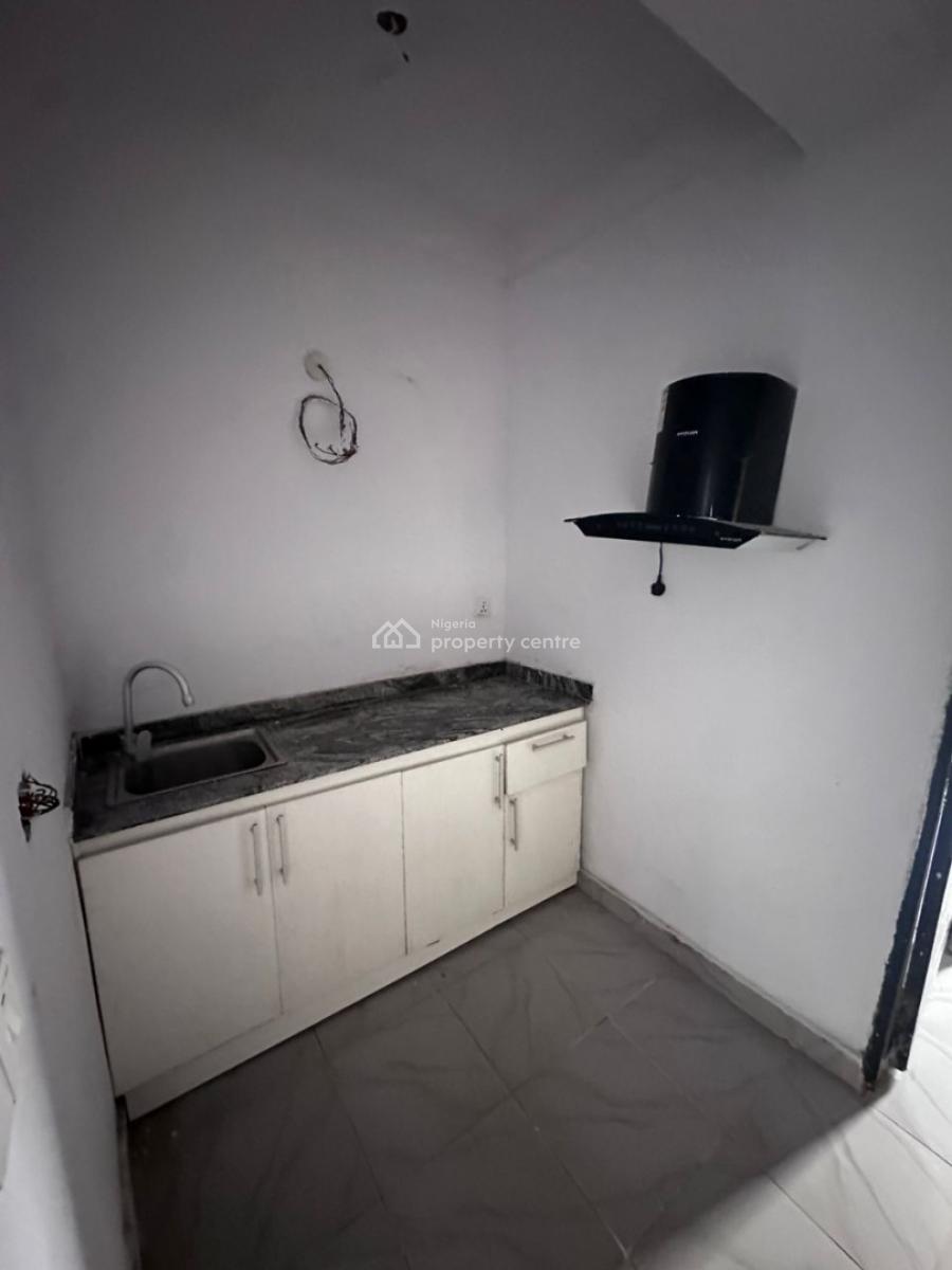 2 Bedroom Flat, Igboefon Lekki Lagos, Lekki, Lagos, Flat / Apartment for Rent