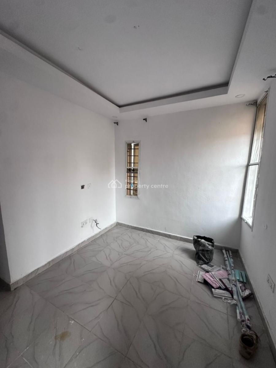 2 Bedroom Flat, Igboefon Lekki Lagos, Lekki, Lagos, Flat / Apartment for Rent