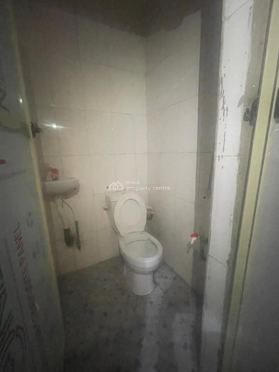 Spacious and Clean 2 Bedroom Apartment, Gra Phase 1, Magodo, Lagos, Flat / Apartment for Rent