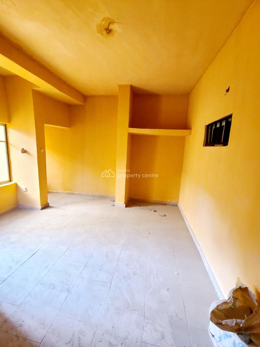 Standard Self Contain/studio Apartment Upstairs, Futoa Hotel Bus Stop, Off Ihiagwa, Ihiagwa, Owerri Municipal, Imo, Self Contain (single Rooms) for Rent