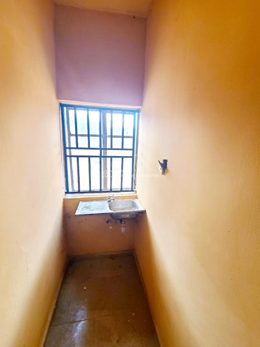 Standard Self Contain/studio Apartment Upstairs, Futoa Hotel Bus Stop, Off Ihiagwa, Ihiagwa, Owerri Municipal, Imo, Self Contain (single Rooms) for Rent