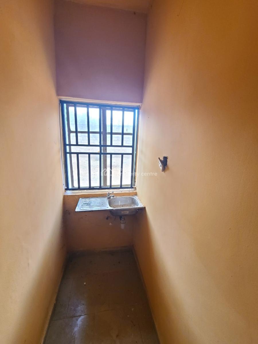 Standard Self Contain/studio Apartment Upstairs, Futoa Hotel Bus Stop, Off Ihiagwa, Ihiagwa, Owerri Municipal, Imo, Self Contain (single Rooms) for Rent