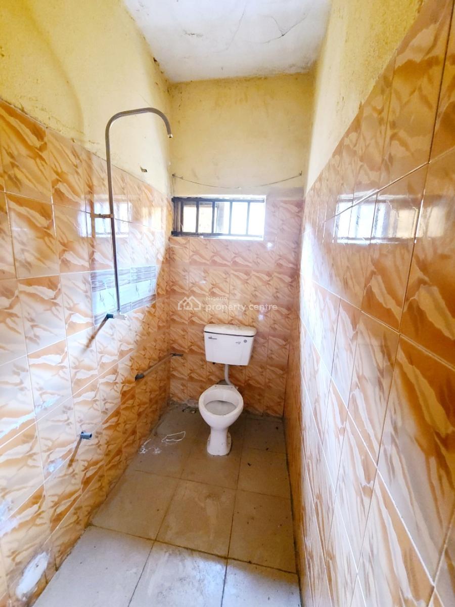 Standard Self Contain/studio Apartment Upstairs, Futoa Hotel Bus Stop, Off Ihiagwa, Ihiagwa, Owerri Municipal, Imo, Self Contain (single Rooms) for Rent