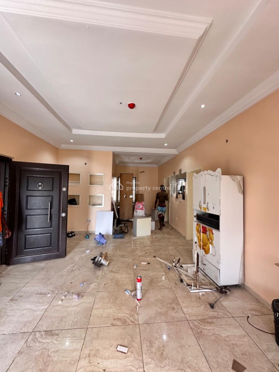 Clean 3bedroom Apartment with Bq., Ologolo Estate, Lekki, Lagos, Terraced Bungalow for Rent