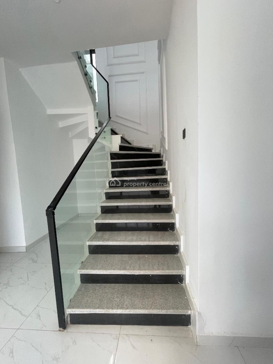 5 Bed in a Very Secure Estate, Megamound Estate, Ikota, Lekki, Lagos, Detached Duplex for Sale