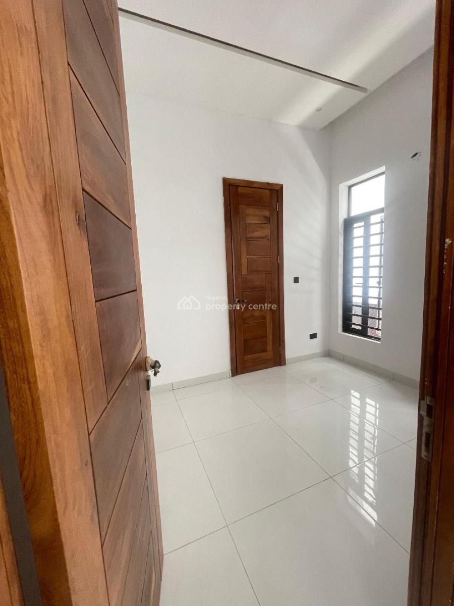5 Bed in a Very Secure Estate, Megamound Estate, Ikota, Lekki, Lagos, Detached Duplex for Sale
