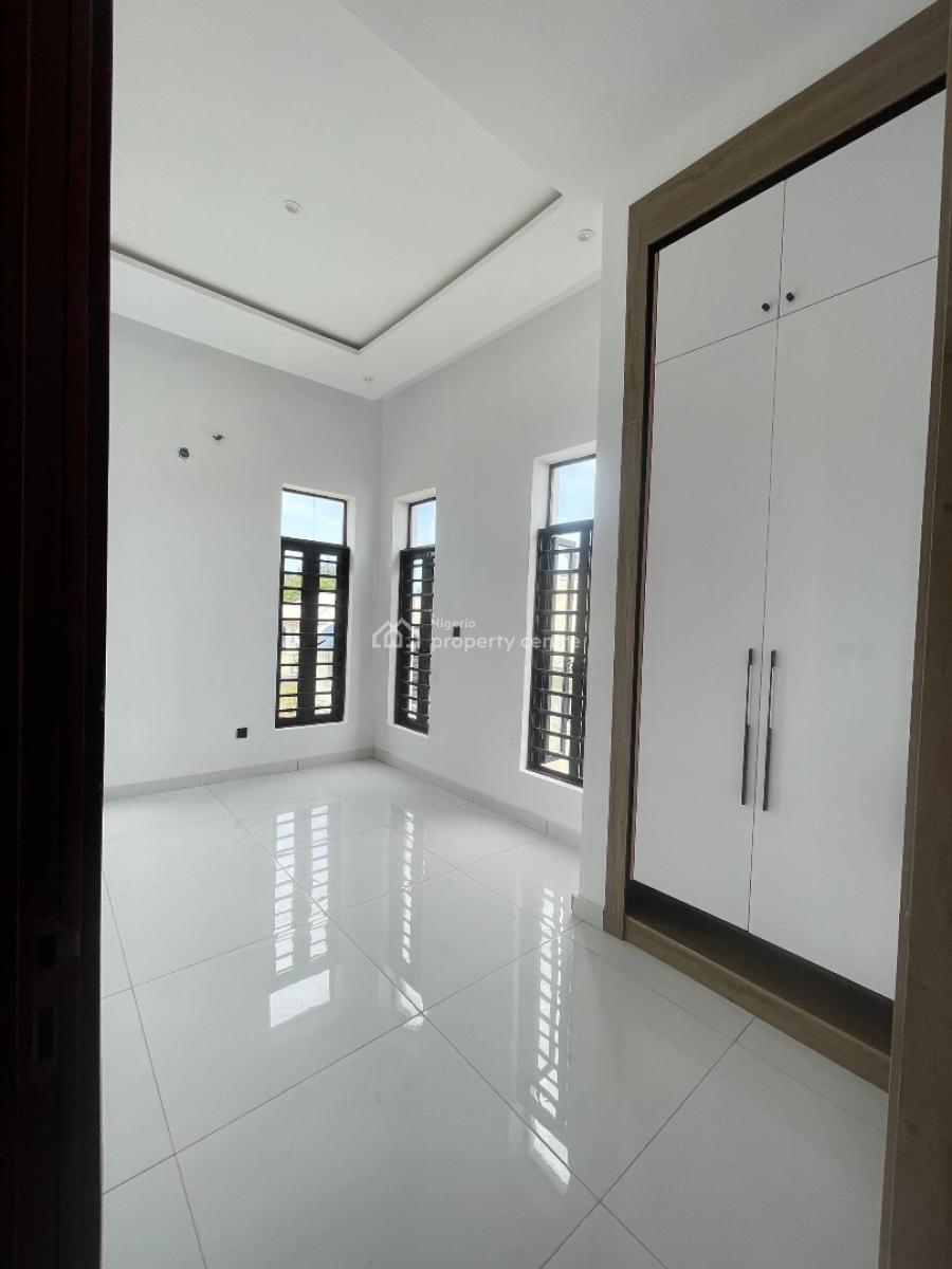 5 Bed in a Very Secure Estate, Megamound Estate, Ikota, Lekki, Lagos, Detached Duplex for Sale